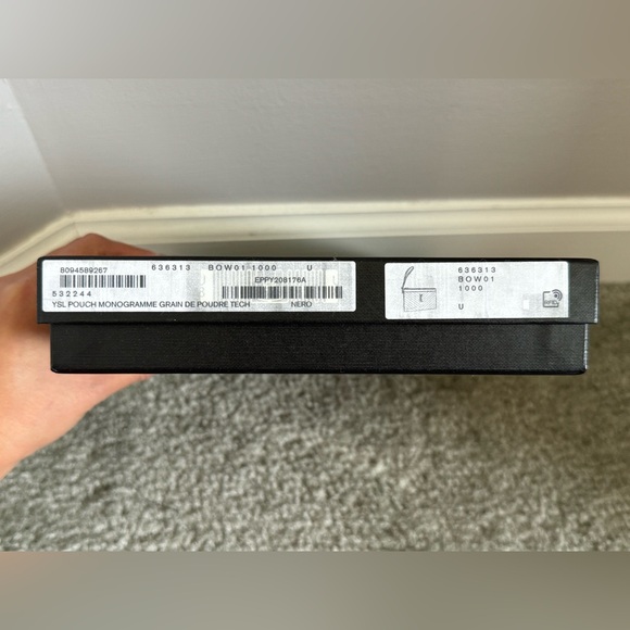 AUTHENTIC YSL CASSANDRE MATELASSÉ LARGE POUCH IN GRAIN DE POUDRE LEATHER - Picture 6 of 10